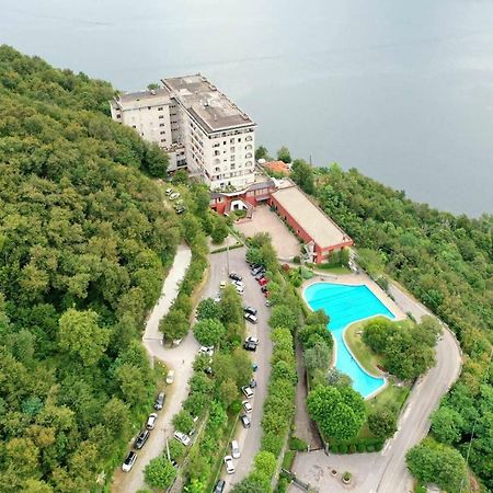 Casa Valbrona Екстериор снимка